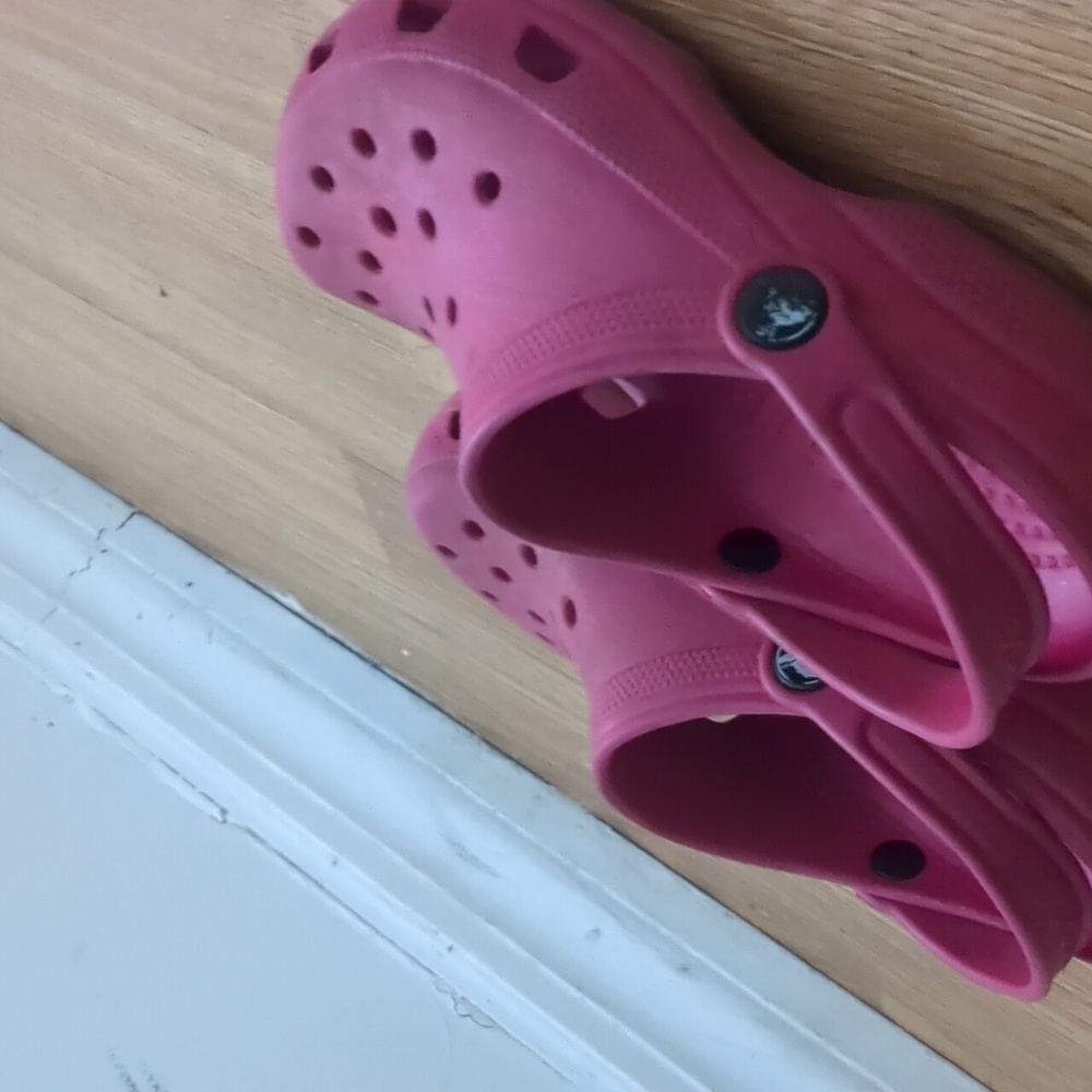 Crocs - Picture 2 of 3